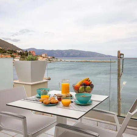 Sunrise Bay Apts * أيّا إفيميا