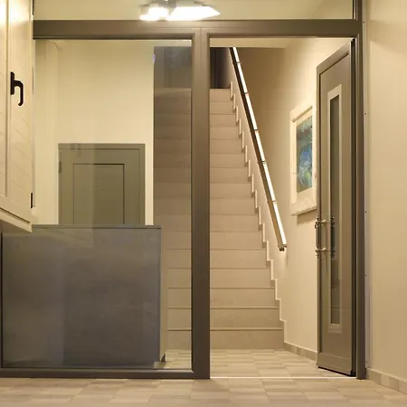 Sunrise Bay Apts * أيّا إفيميا