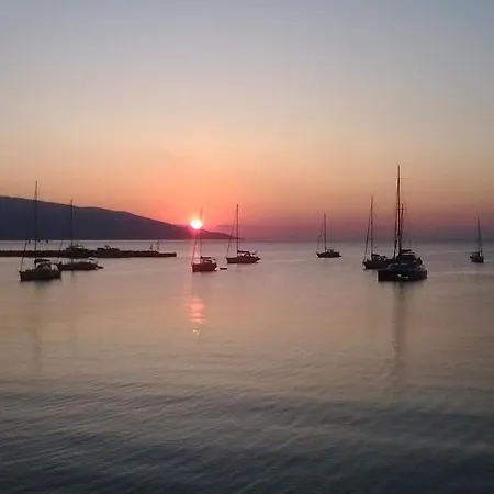 Sunrise Bay Apts * Αγία Ευφημία