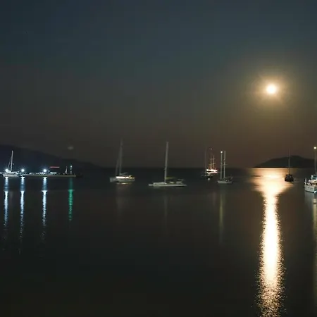 Sunrise Bay Apts Apartament *