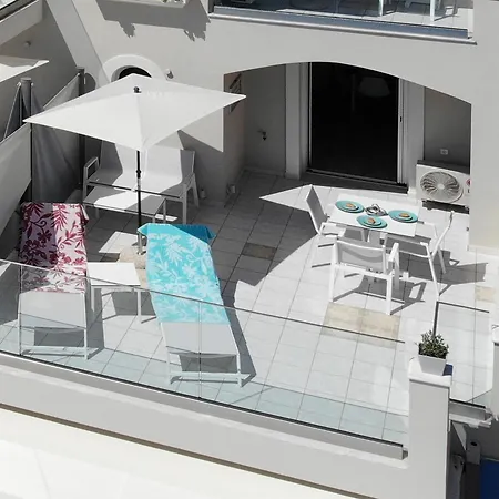 Sunrise Bay Apts Αγία Ευφημία