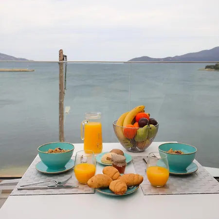Sunrise Bay Apts أيّا إفيميا