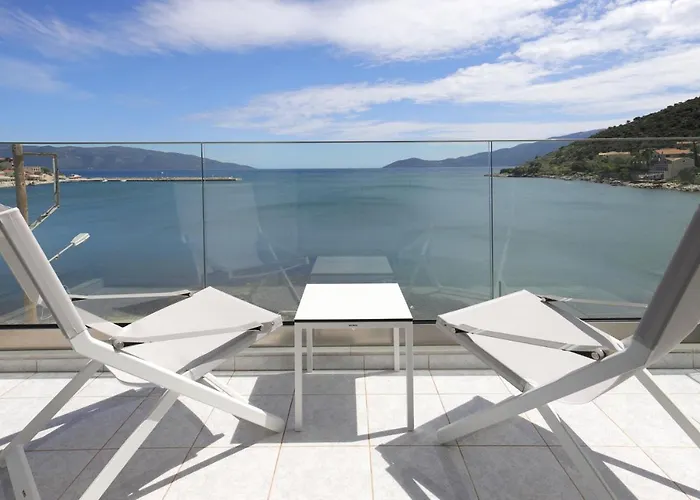 Sunrise Bay Apts * Agia Efimia